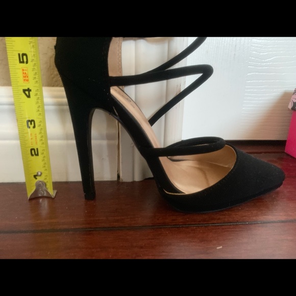 Cute strappy heels - Picture 4 of 8